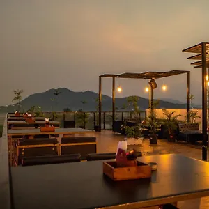 4* Hotel The Courtyard - Beyond Bar & Club